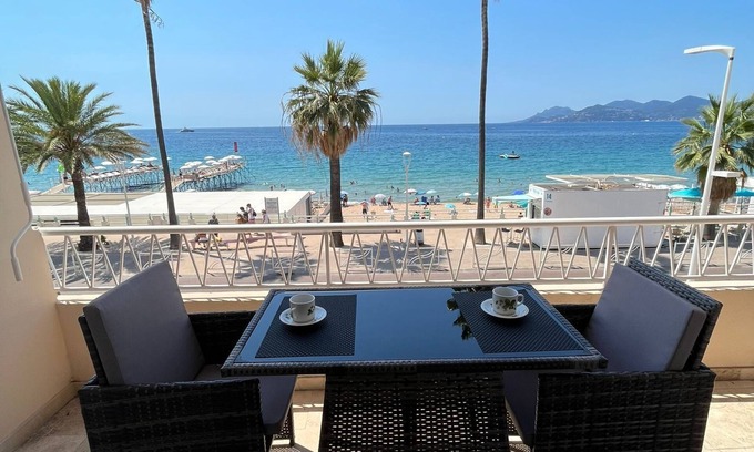 Le Suquet Apartment | Can't Get Closer to Beach