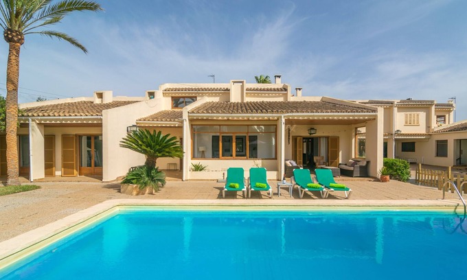 Plamanyola Villa | CAN TIBELA - Charming house with private pool and free WiFi.
