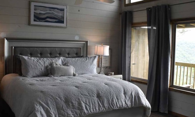 Eureka Springs Resort | Can U Canoe Suite 113 Luxury and Incredible Views