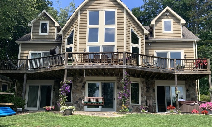 Davis House | Canaan Valley Lakefront Home
