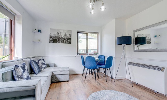 Rotherhithe Apartment | CanadaWater-2bedroom-1Bathroom-WiFi-Free Parking