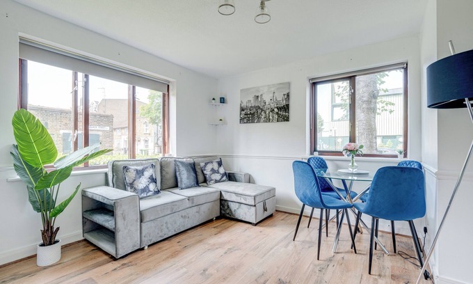 Rotherhithe Apartment | CanadaWater-2bedroom-1Bathroom-Free Parking