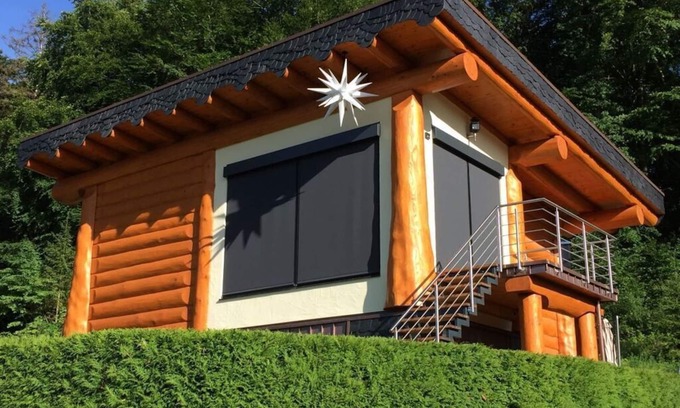 Muritz House | Canadian Log Cabin Comfortable holiday residence