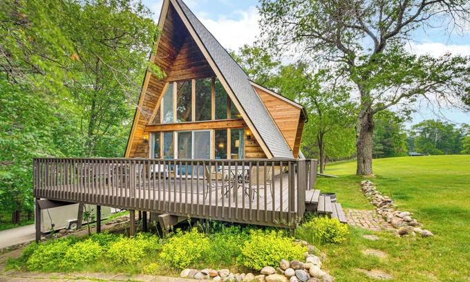 Breezy Point Cabin | Canal Across Street: Family Cabin in Breezy Point!