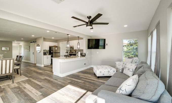North Port House | Canal-Front Home w/Dock & Patio in North Port