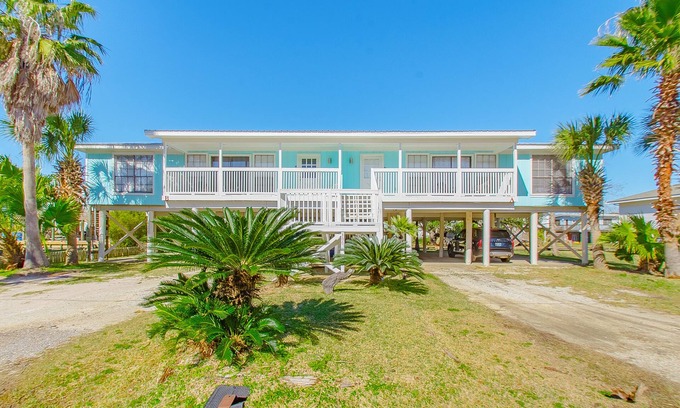 Gulf Shores House | Canal front property in the heart of Gulf Shores