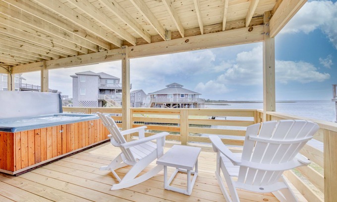 Avon House | Canalfront Dog Friendly w/Hot Tub, Boat Dock, Easy Windsports Access, Kayaks
