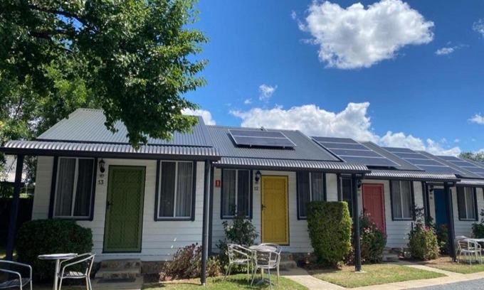 Queanbeyan Hotel | Canberra Ave Villas