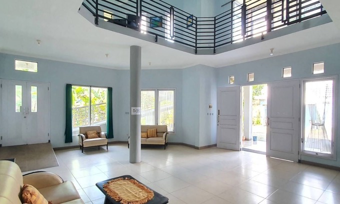 Malang House | Candi Panggung Family Guest House Syariah