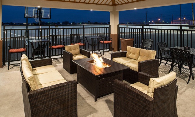 Carlsbad Hotel | Candlewood Suites Carlsbad South by IHG