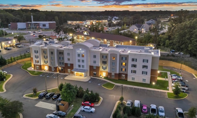 Dumfries Hotel | Candlewood Suites Dumfries - Quantico by IHG