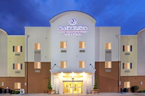Lake Charles Hotel | Candlewood Suites - Lake Charles South by IHG
