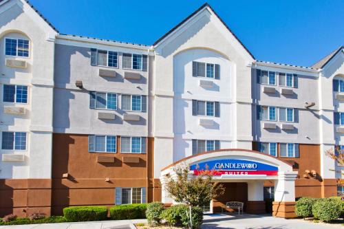 Medford Hotel | Candlewood Suites Medford by IHG