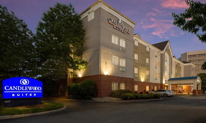 Northwest Hotel | Candlewood Suites Virginia Beach Town Center by IHG