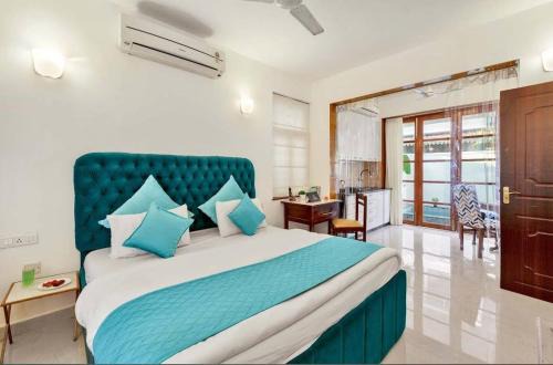 Sinquerim Villa | Candolim Bliss Villa with pvt Pool -300 m walk to beach