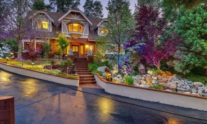 Lake Arrowhead House | Candyland Estate,Guest house,Indoor Spa, Sauna and Dock for Swimming and Fishing