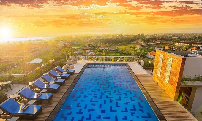 Padonan Hotel | Canggu Dream Village Hotel and Suites