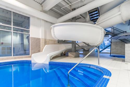 Canmore Hotel | Canmore Inn & Suites