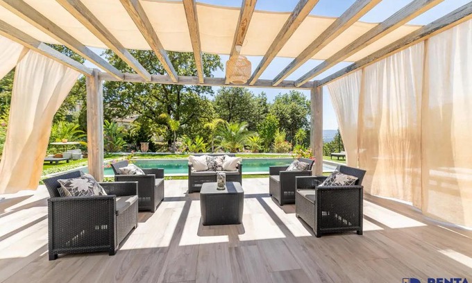 Le Cannet Villa | Cannes Hills Lovely Villa Pool & Garden