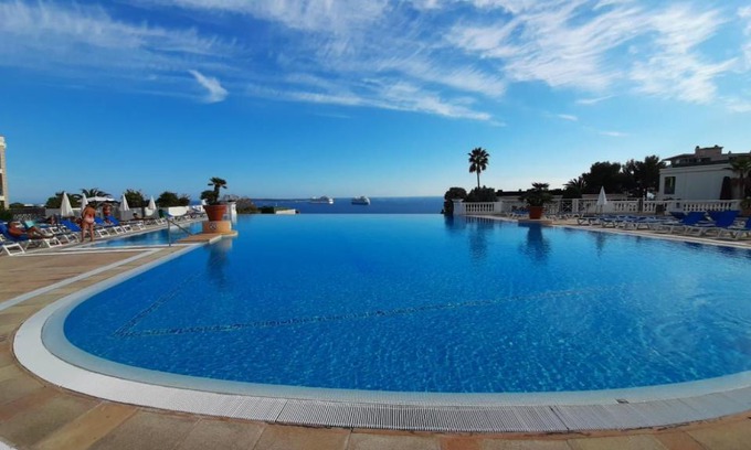 La Croix des Gardes Apartment | Cannes & More