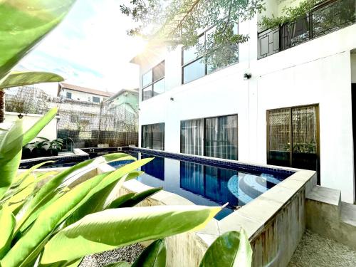 Siem Reap Apartment | Canopy Pool Villa