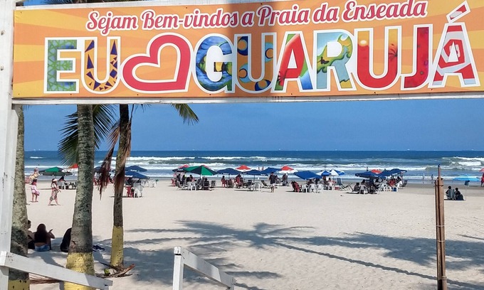 Jardim Sao Miguel Apartment | Cantinho da Felicidade, AP pé na Areia há 01 Quadra da Praia Enseada no Guarujá