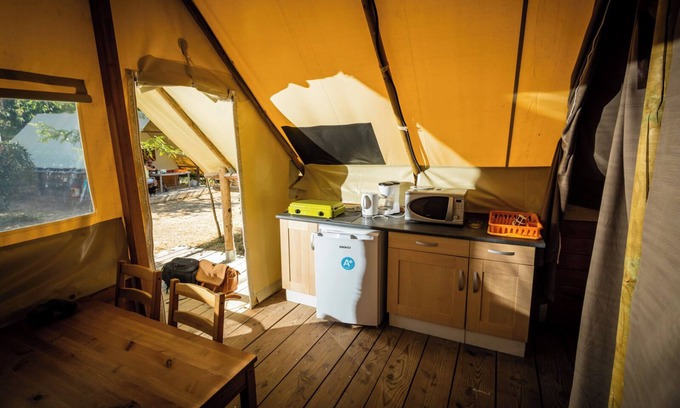 Bouzigues Cabin | Canvas hut near Etang de Thau! Book on : https:/www.lou-labech.fr/