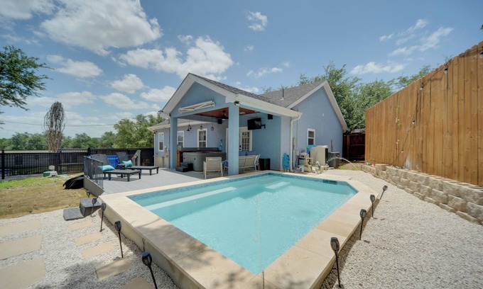 Canyon Lake House | Canyon Lake Home w/Heated Cocktail Pool & Spa