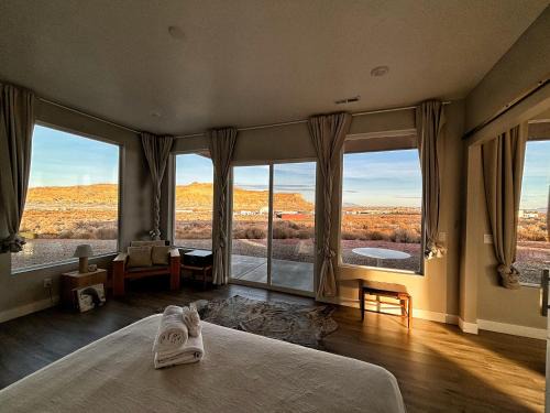 Big Water House | Canyon Oasis suite with Grand Mesa view