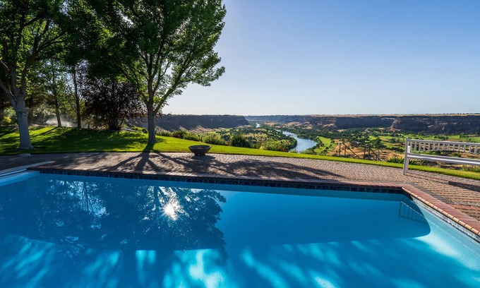 Twin Falls House | Canyon Rim Home - Heated Pool, Hot Tub, Game Room