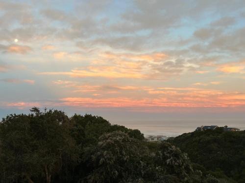 Outeniqua Strand Apartment | Canyon View Self Catering unit