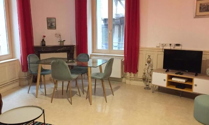 Thiers Apartment | Cap Coutellerie - Appartement T2 - Hypercentre de Thiers