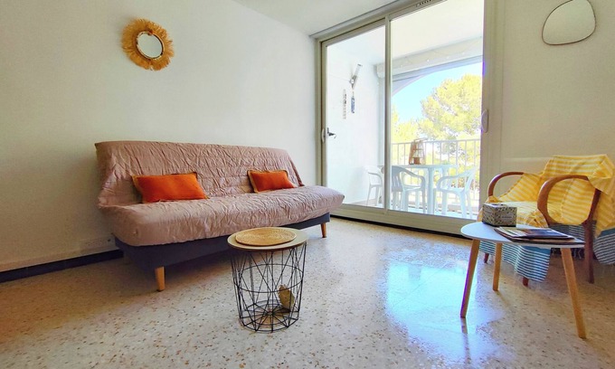 Cap d'Agde Apartment | CAP D'agde, Agréable 2 Pièces 42m2, Loggia, 4 Voyageurs, 300m Plage du Môle