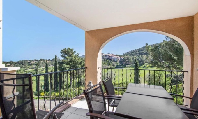 Cap Esterel Apartment | Cap Esterel (St Raphaël) - Quiet apartment with sea view, golf & Cap Esterel 4 pers.