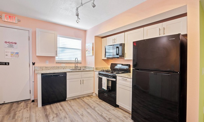 Port Canaveral Villa | Cape Canaveral 2 Bedroom with Office near the Beach