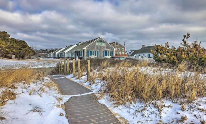 Dennis Port Condo | Cape Cod Retreat w/Gas Grill, Steps to Beach