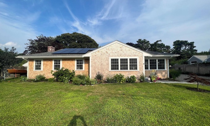 Falmouth House | Cape Cod Tranquility in Falmouth Village