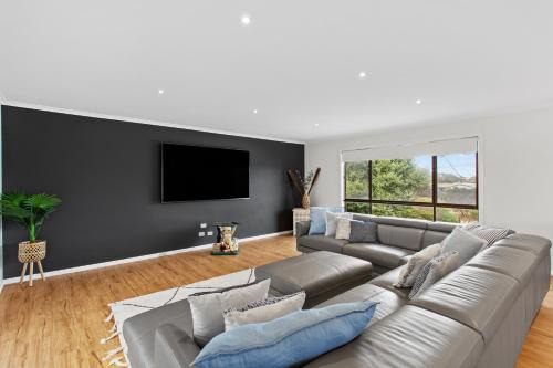 Cape Woolamai House | Cape Days - Seaside Family Retreat in Town