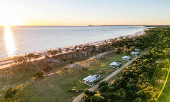 Curtis Island House | Cape Keppel Beach Cottage 3