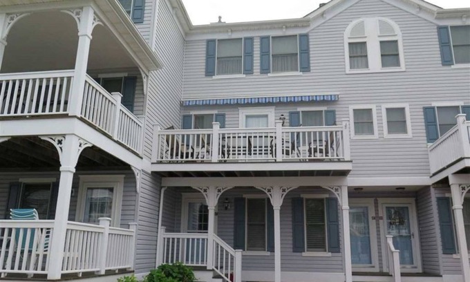 Cape May Condo | Cape May Rental Poolside - 933 Columbia Avenue, B7, Cape May