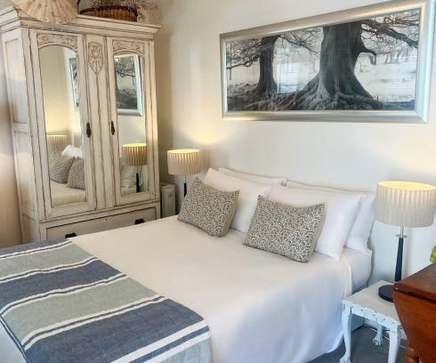 Constantia House | Cape Town Explorer's Rest