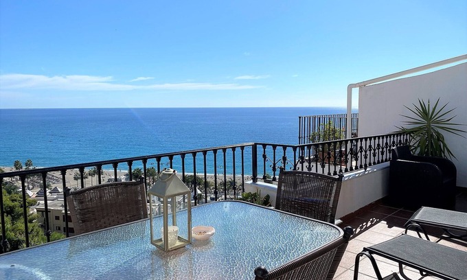Chimenea Apartment | Capistrano Playa 403 by Casasol
