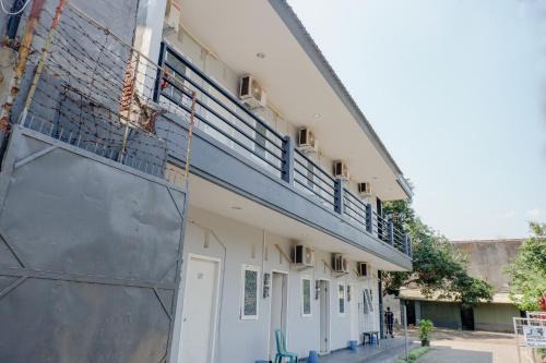 Patrang Hotel | Capital O 1176 J3 Residence Syariah
