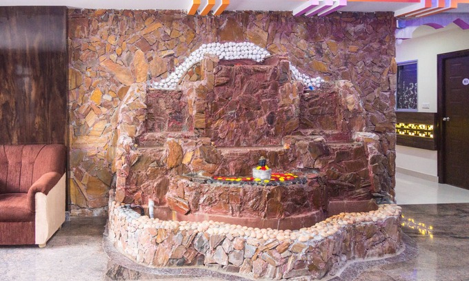 Panduranga Nagar Hotel | Capital O 5683 SS Suites