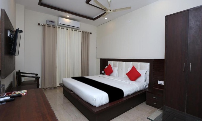 Noorpur Hotel | Capital O 65054 Rajhans Hotel And Resort