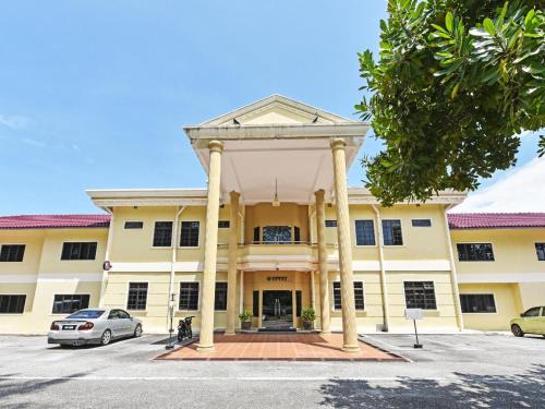 Kampung Gong Badak Hotel | Capital O 90434 Marmoris House