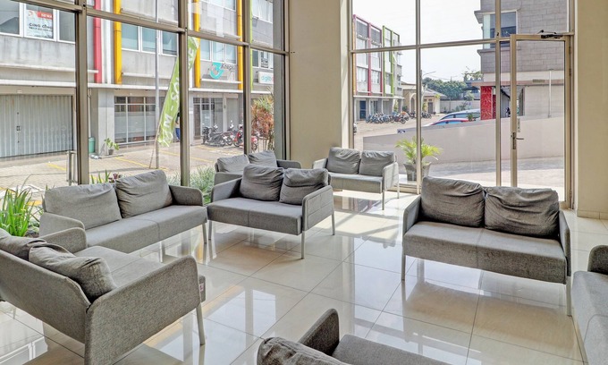 Cibaduyut Hotel | Capital O 92557 Apartemen Mekarwangi Square By Agus