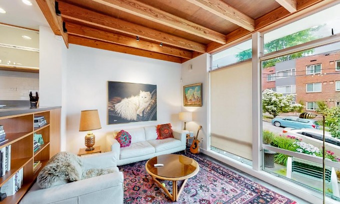 Mann House | Capitol Hill Kitty Corner