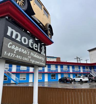 Moose Jaw Hotel | Capone's Hideaway Motel