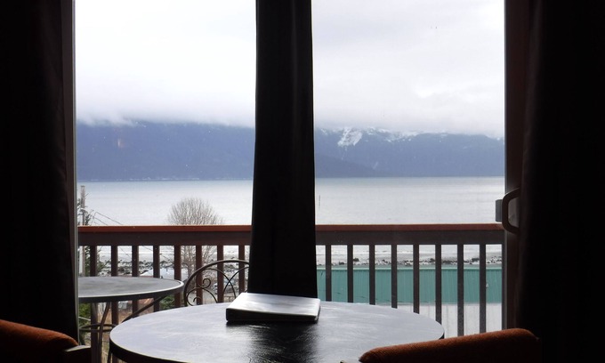 Haines Hotel | Captain's Choice Motel